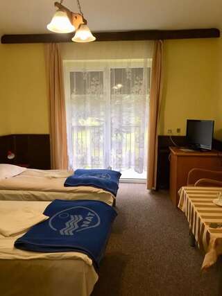 Курортные отели Relax Щитна Двухместный номер с 2 отдельными кроватями-6